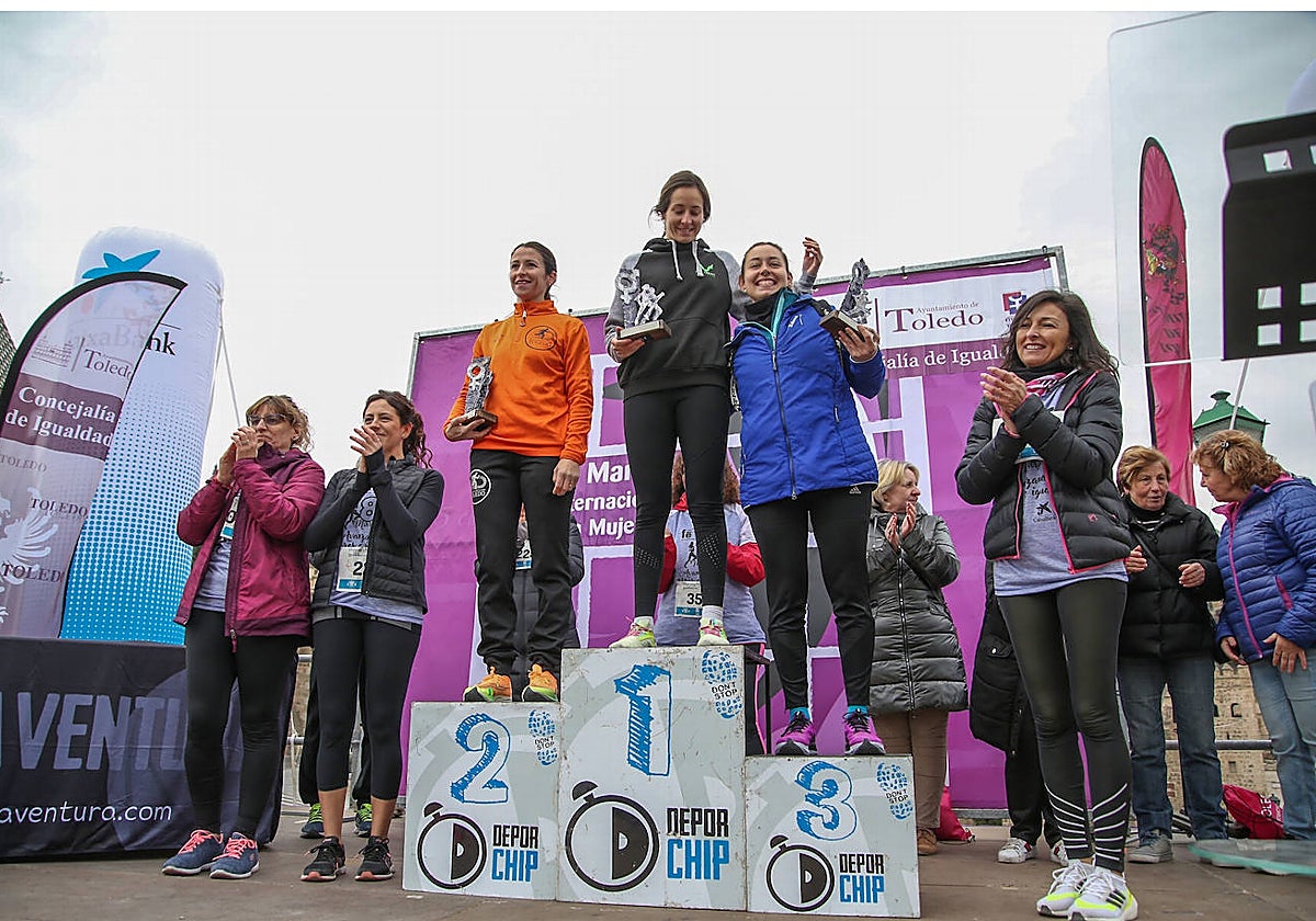 Podio femenino ganador