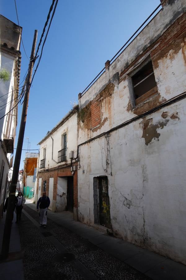 El deterioro de San Agustín y el riesgo de las casas okupas, en imágenes