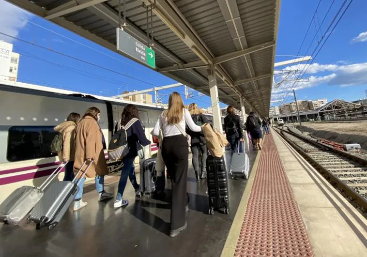 El AVE low cost 'Avlo' Alicante-Madrid arranca el 27 de marzo con billetes a siete euros