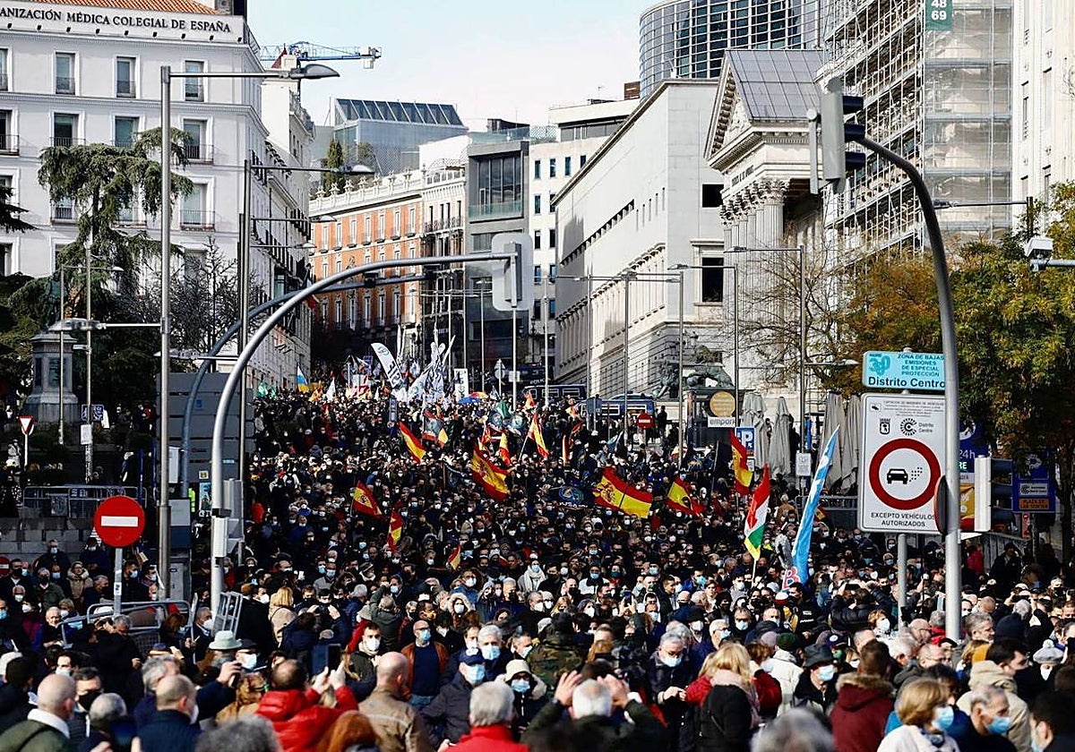 Histórica manifestación de policías y guardias civiles en noviembre de 2021 contra la reforma de la ley de seguridad