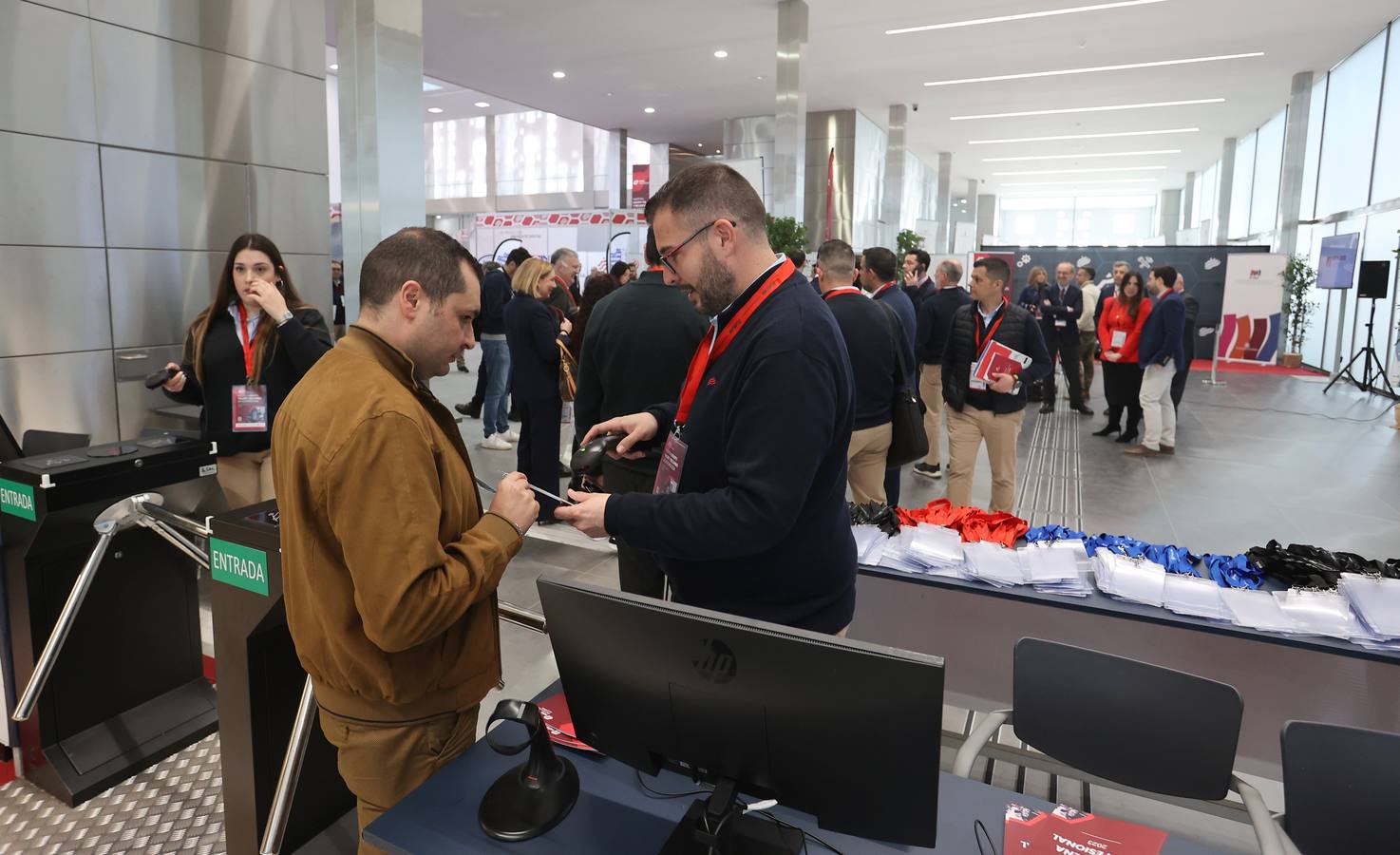 La Feria del Grupo Peña en Córdoba y el estreno del CEFCC, en imágenes