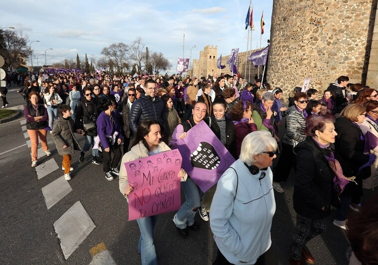 Dos manifestaciones en Toledo por la igualdad femenina