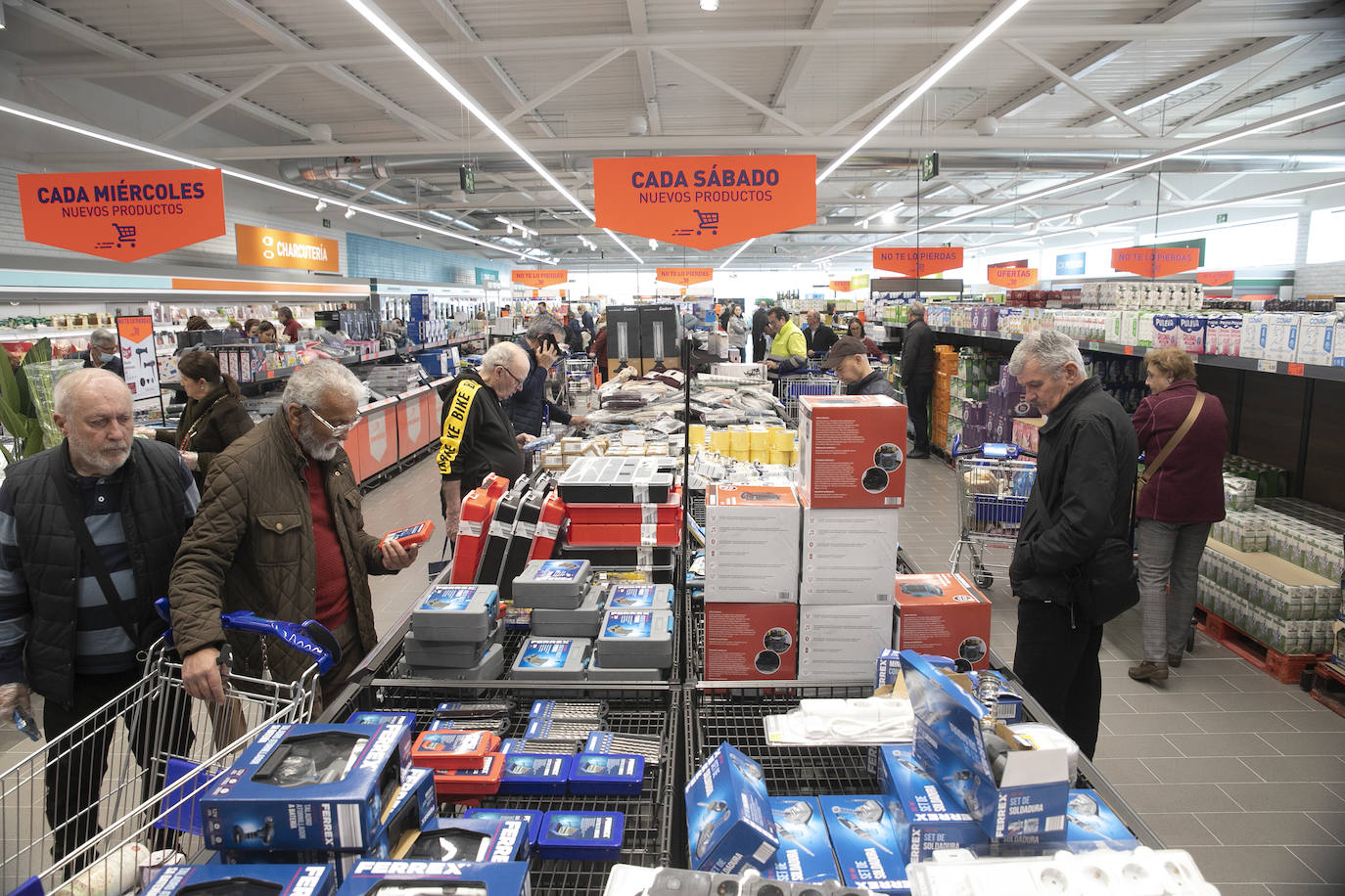 La inauguración del nuevo Aldi del polígono Pedroches, en imágenes