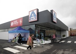 La inauguración del nuevo Aldi del polígono Pedroches, en imágenes