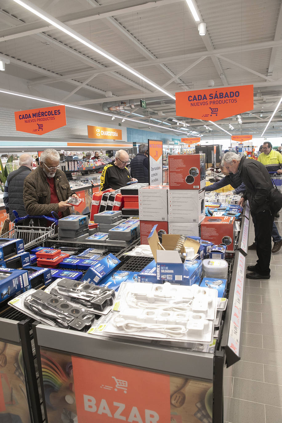 La inauguración del nuevo Aldi del polígono Pedroches, en imágenes