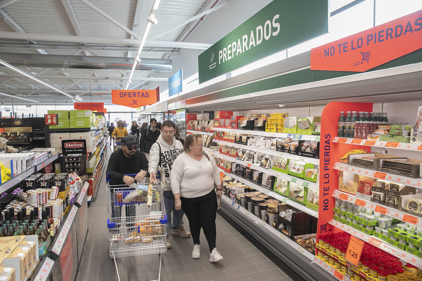 La inauguración del nuevo Aldi del polígono Pedroches, en imágenes