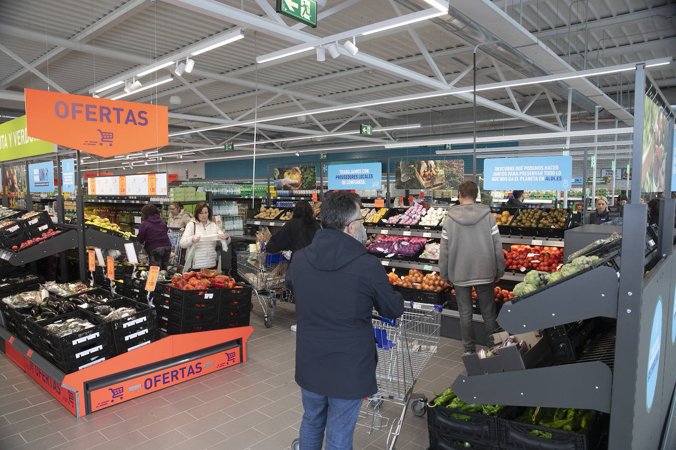 La inauguración del nuevo Aldi del polígono Pedroches, en imágenes