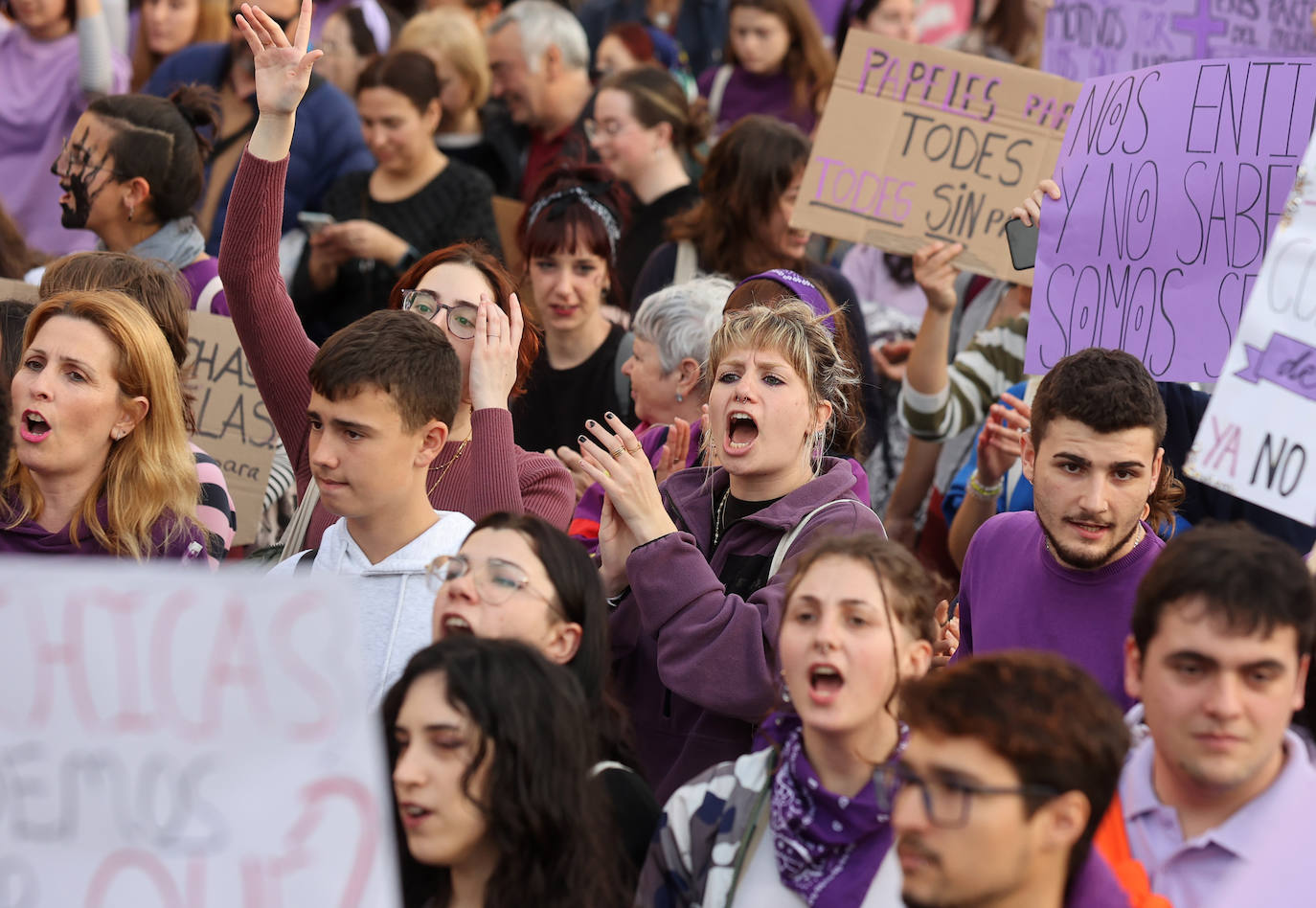La reivindicativa manifestación del 8-M en Córdoba, en imágenes