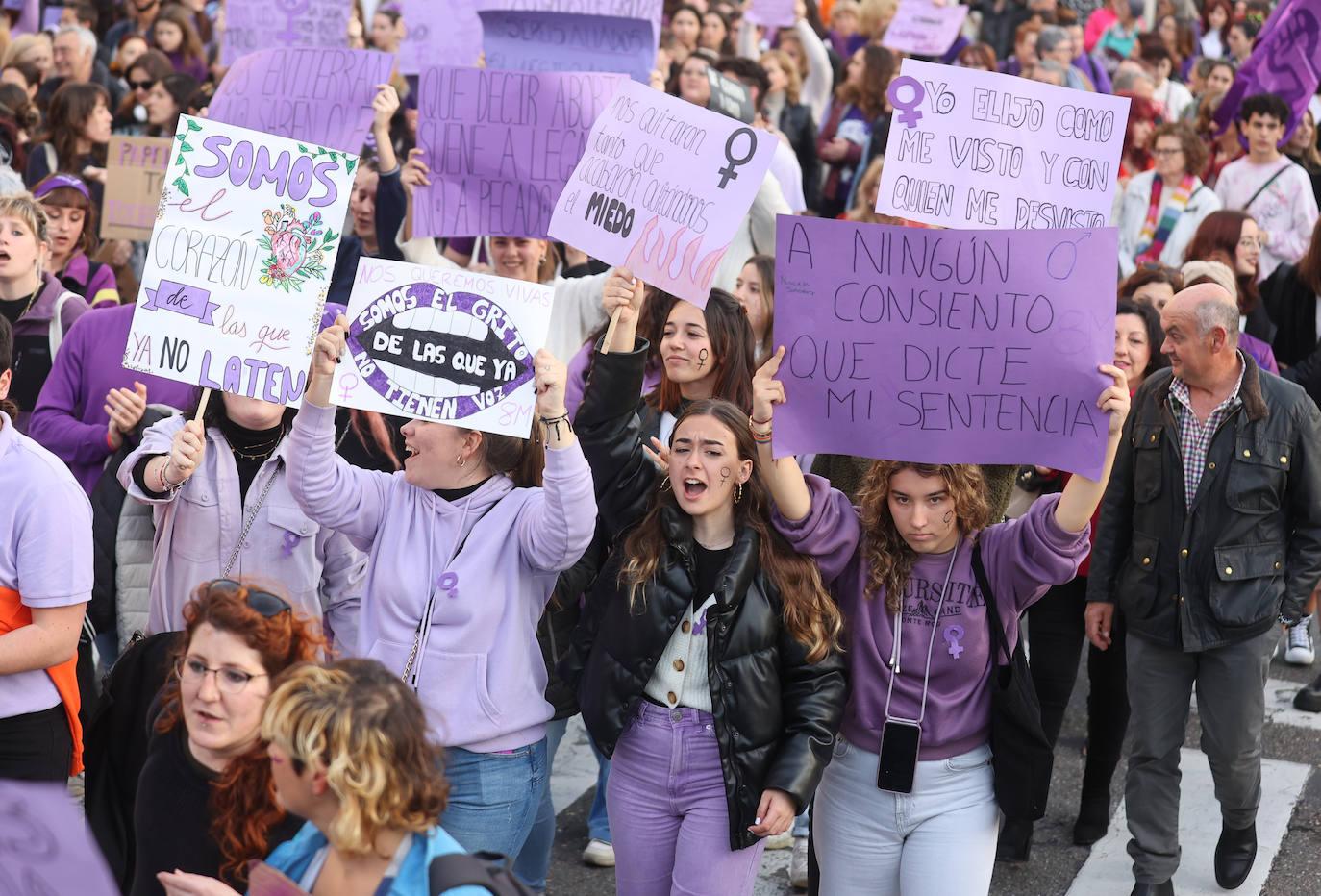 La reivindicativa manifestación del 8-M en Córdoba, en imágenes