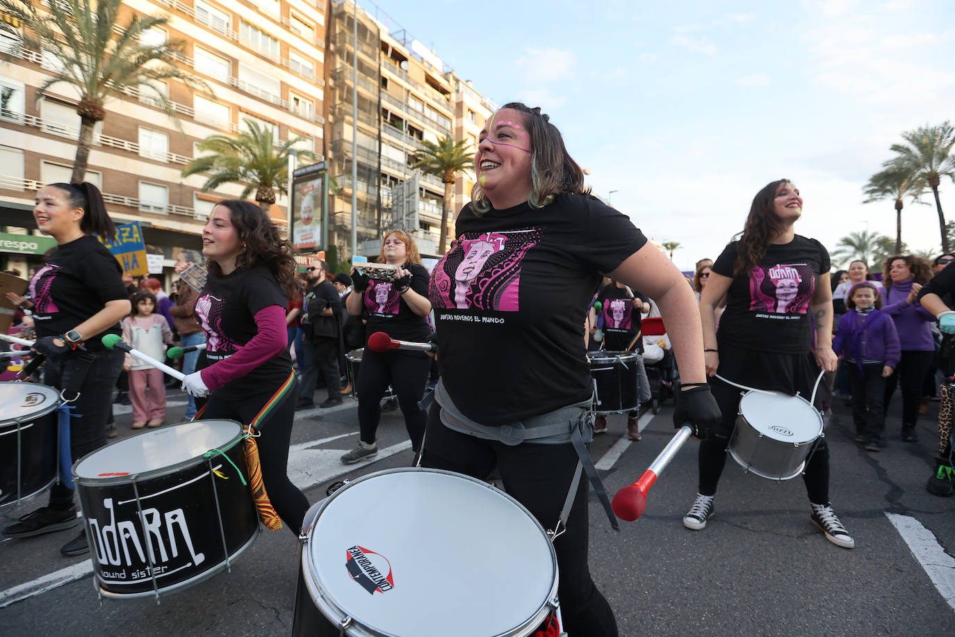 La reivindicativa manifestación del 8-M en Córdoba, en imágenes