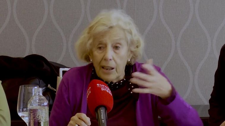 Carmena insta a los políticos a "gestionar, no hablar tanto"