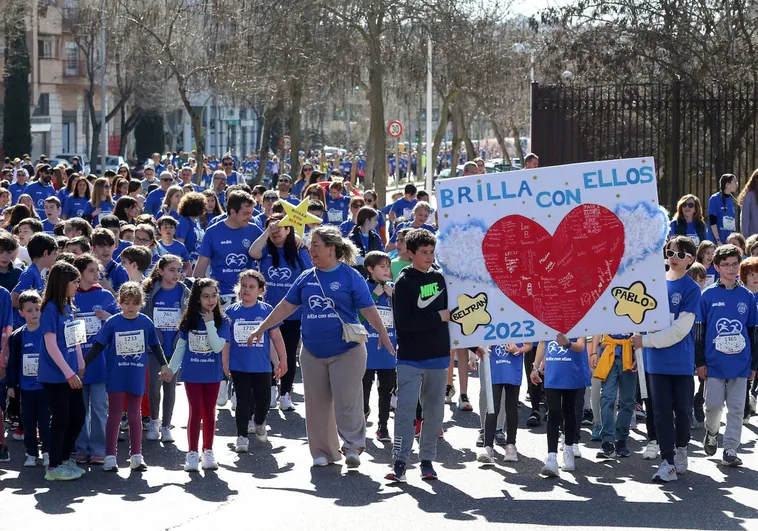 Más de 2.600 personas en la marcha solidaria ‘Brilla por ellos ‘ en recuerdo de los niños Pablo y Beltrán