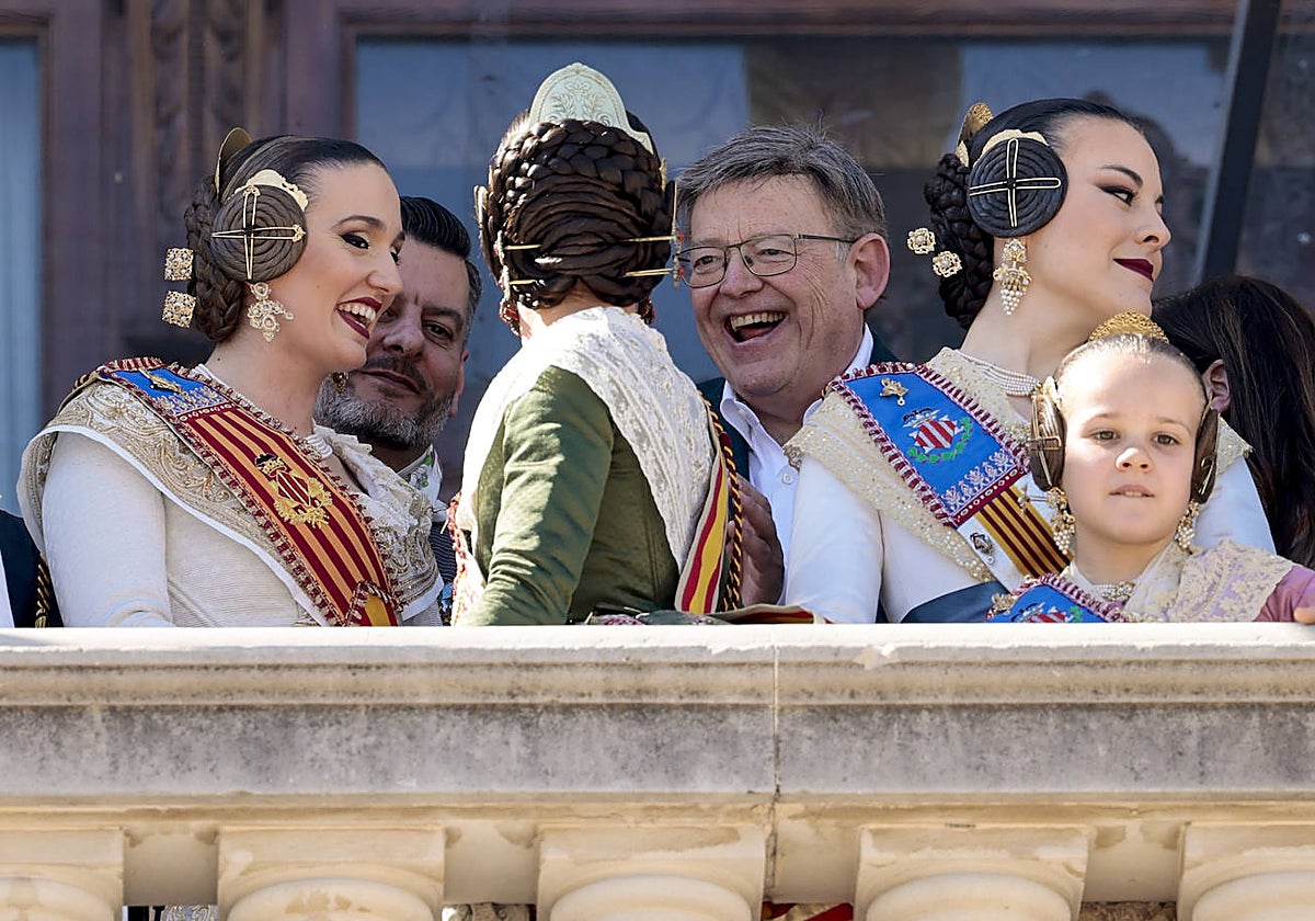 Imagen del presidente de la Generalitat, Ximo Puig, tomada este domingo en la mascletà