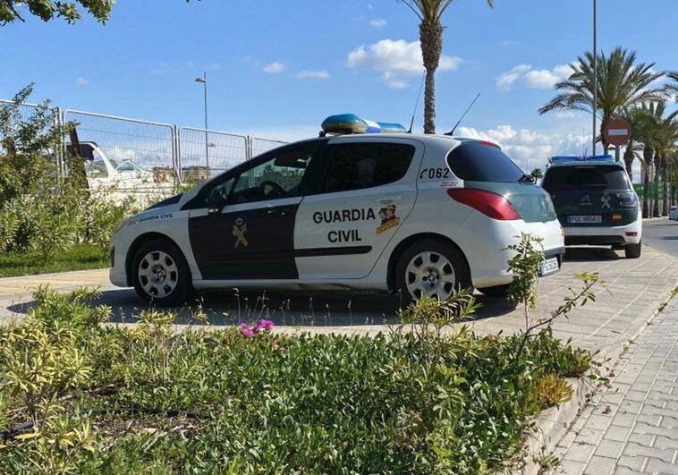 Invade el carril contrario, choca contra un coche patrulla de la Guardia Civil y da positivo en Cuenca