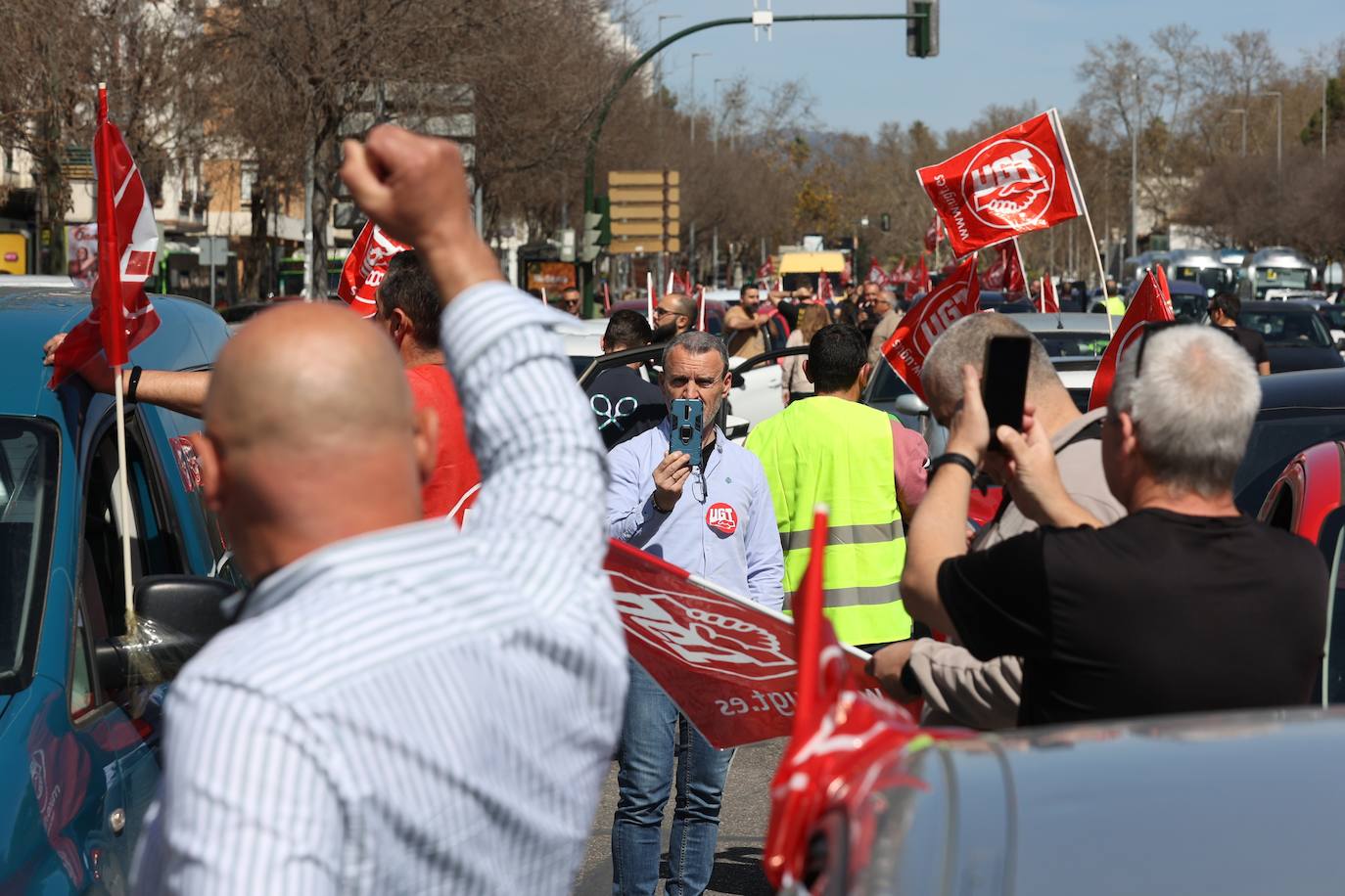 La caravana de protesta por la mejora del servicio de ambulancias en Córdoba, en imágenes