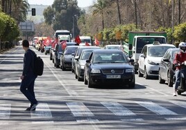 La caravana de protesta por la mejora del servicio de ambulancias en Córdoba, en imágenes