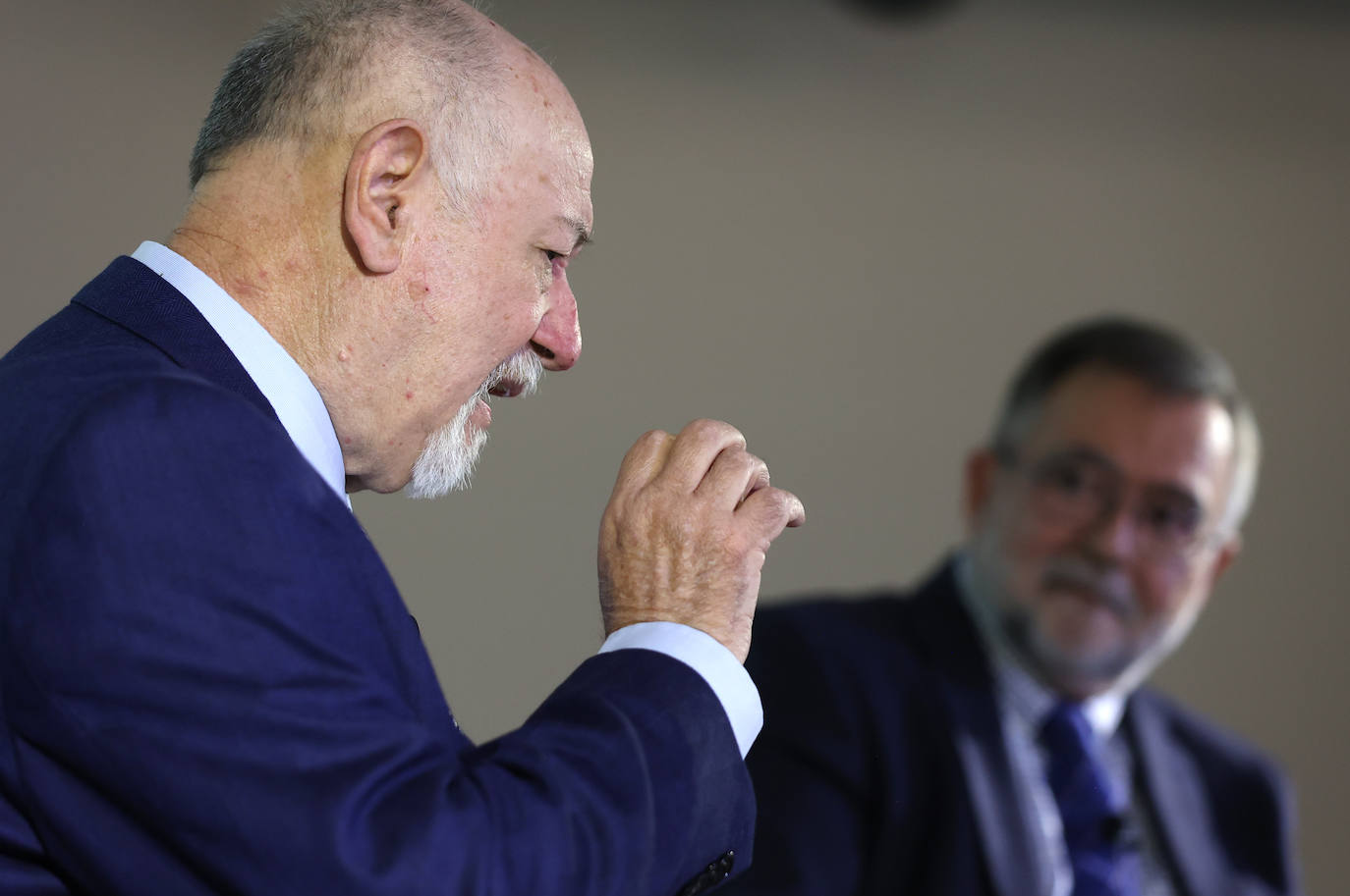 El Foro Cultural de ABC Córdoba con Juan Eslava Galán, en imágenes