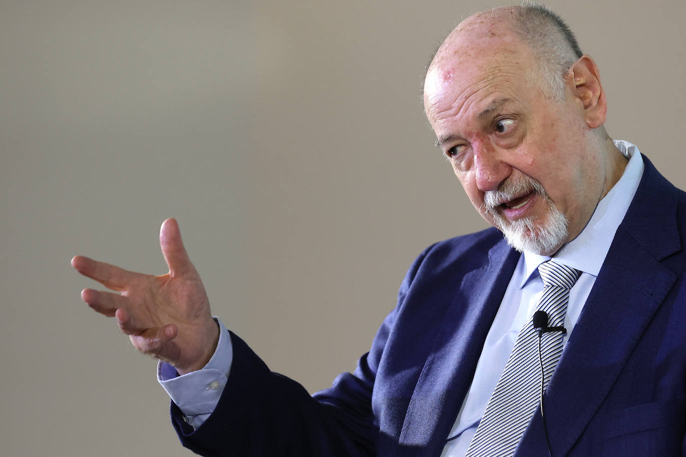 El Foro Cultural de ABC Córdoba con Juan Eslava Galán, en imágenes