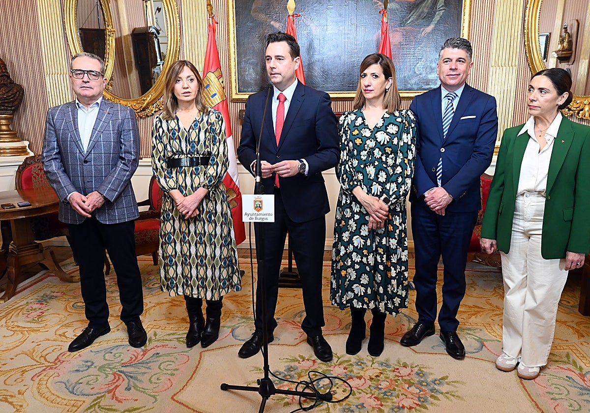 De la Rosa, con todos los firmantes de la iniciativa