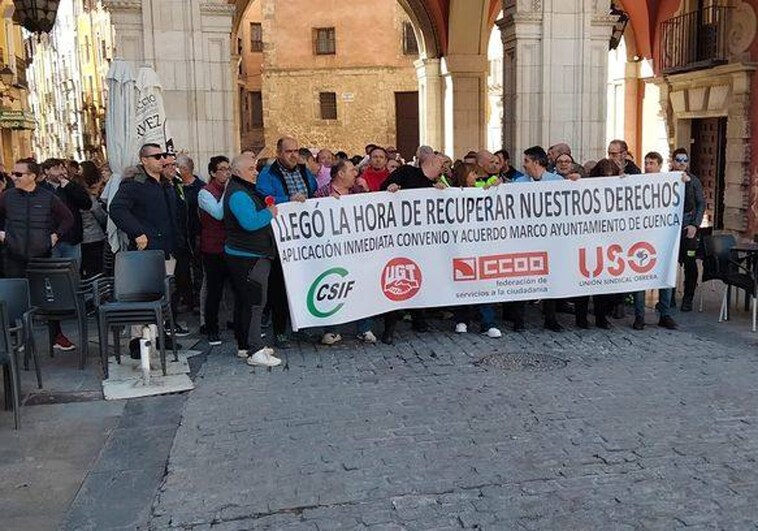 Trabajadores del Ayuntamiento de Cuenca piden que se restituya el convenio colectivo de 2008