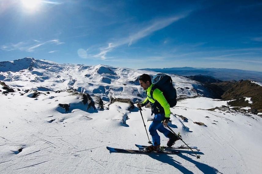 El esquí de montaña, otro de los deportes que practica