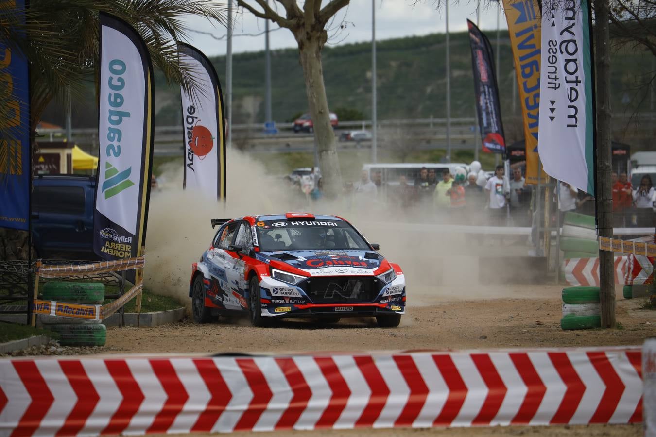 Las mejores imágenes del tramo urbano del Rallye Sierra Morena 2023