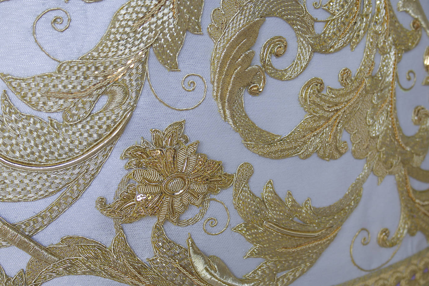 En imágenes, la nueva saya de la Virgen de las Lágrimas de Córdoba, al detalle