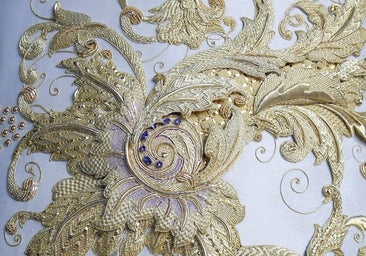 En imágenes, la nueva saya de la Virgen de las Lágrimas de Córdoba, al detalle