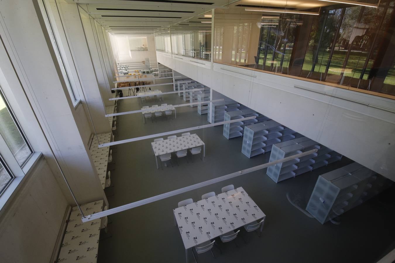 Fotos | El Gobierno entrega a la Junta de Andalucía la nueva Biblioteca de Córdoba