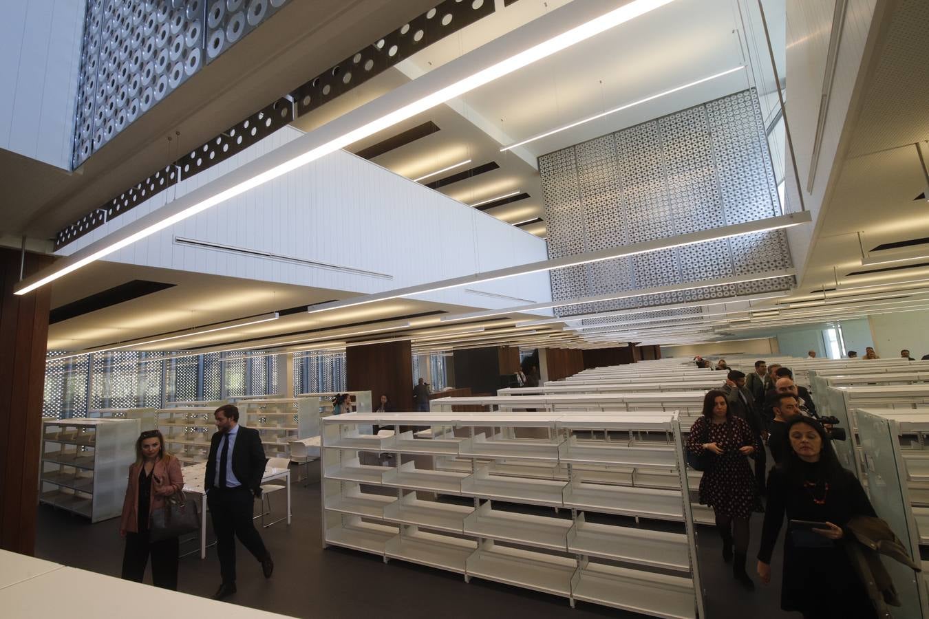 Fotos | El Gobierno entrega a la Junta de Andalucía la nueva Biblioteca de Córdoba