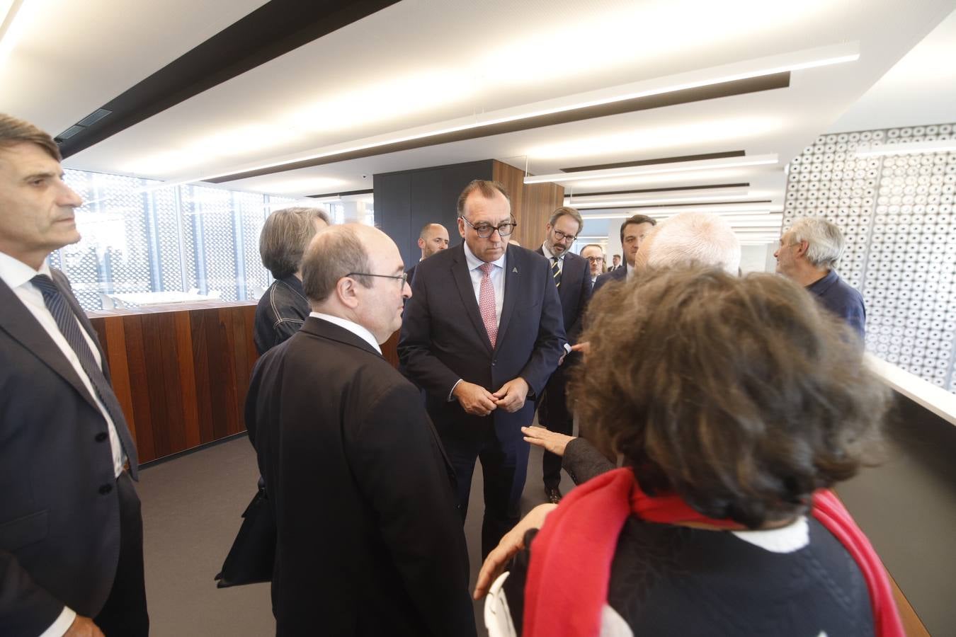 Fotos | El Gobierno entrega a la Junta de Andalucía la nueva Biblioteca de Córdoba