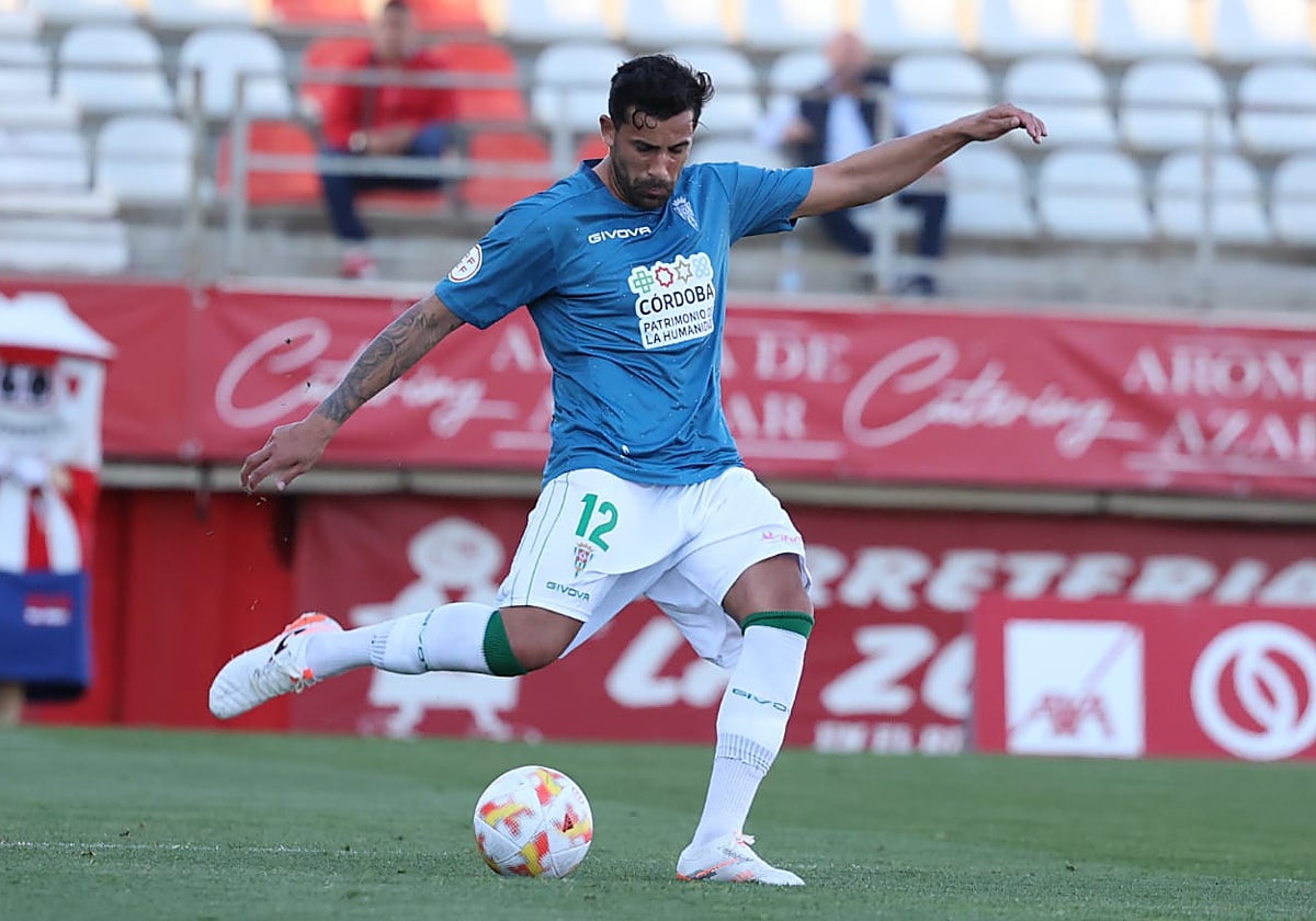 Alberto Jiménez, durante su debut ante el Algeciras en el Nuevo Mirador