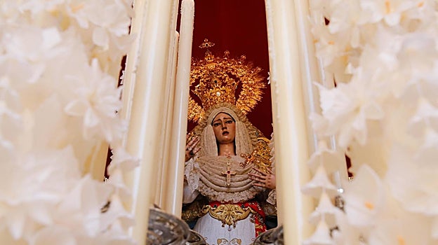 Nuestra Señora de la Salud, en su paso de palio