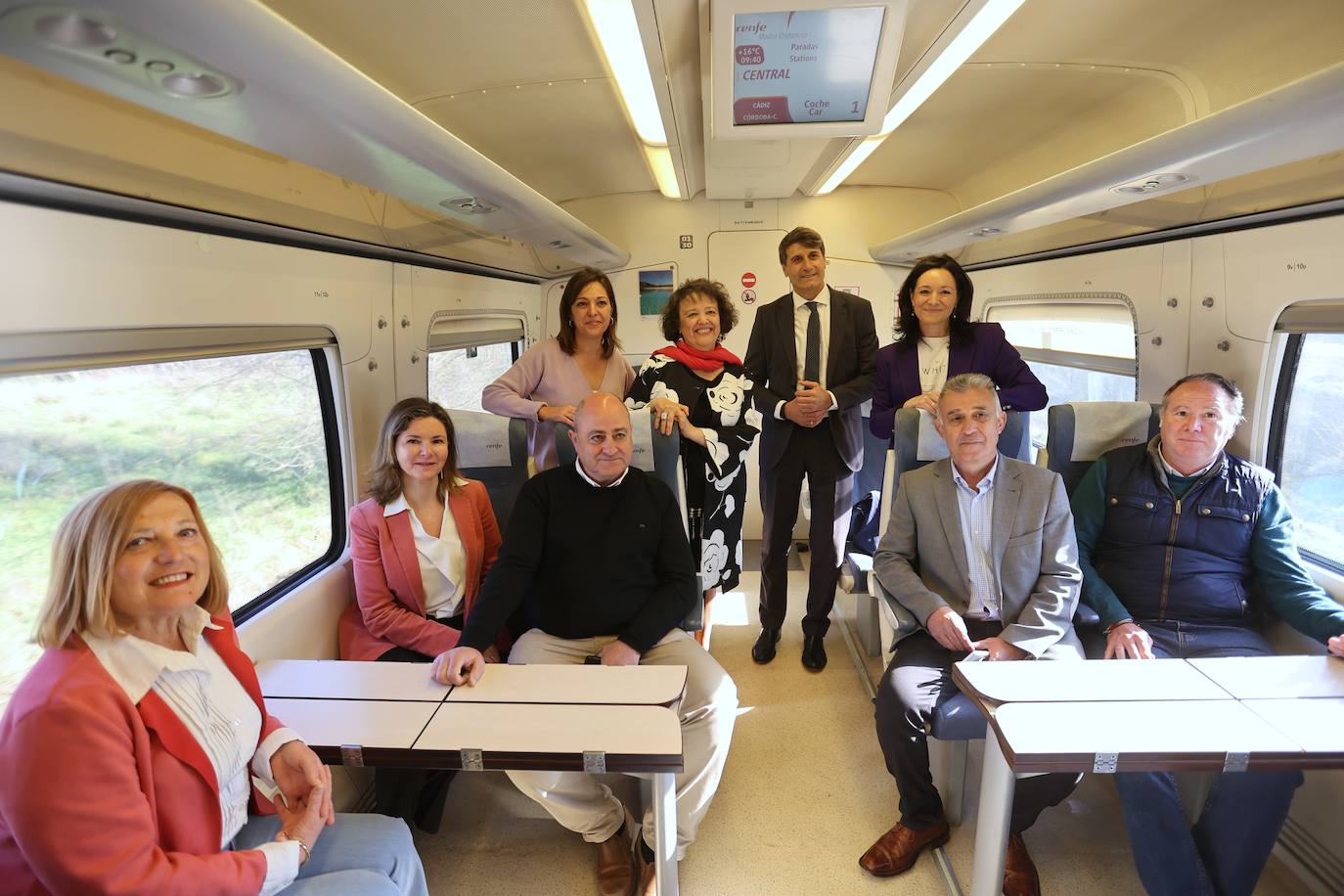 El viaje inaugural del tren de proximidad entre Palma y Villa del Río, en imágenes