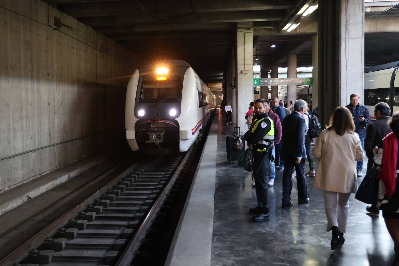 El viaje inaugural del tren de proximidad entre Palma y Villa del Río, en imágenes