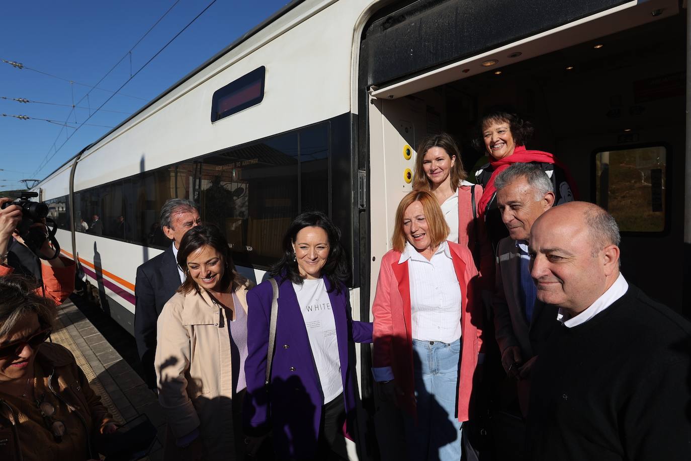 El viaje inaugural del tren de proximidad entre Palma y Villa del Río, en imágenes