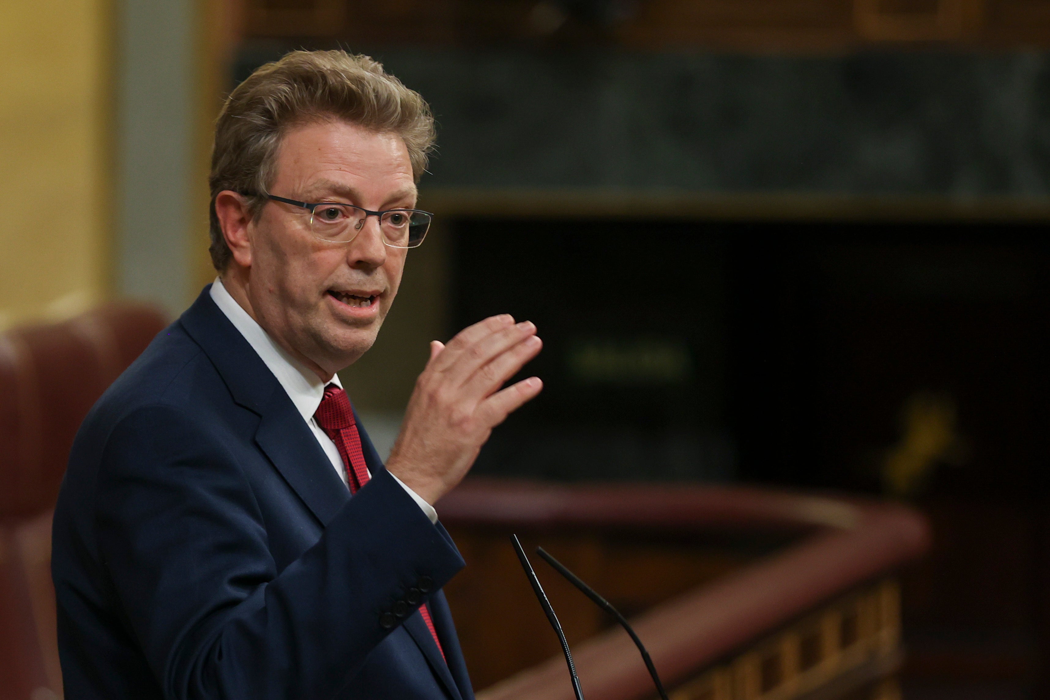 El diputado del PdeCat Ferran Bel interviene durante el debate de la moción de censura de VOX contra el presidente del Gobierno, Pedro Sánchez