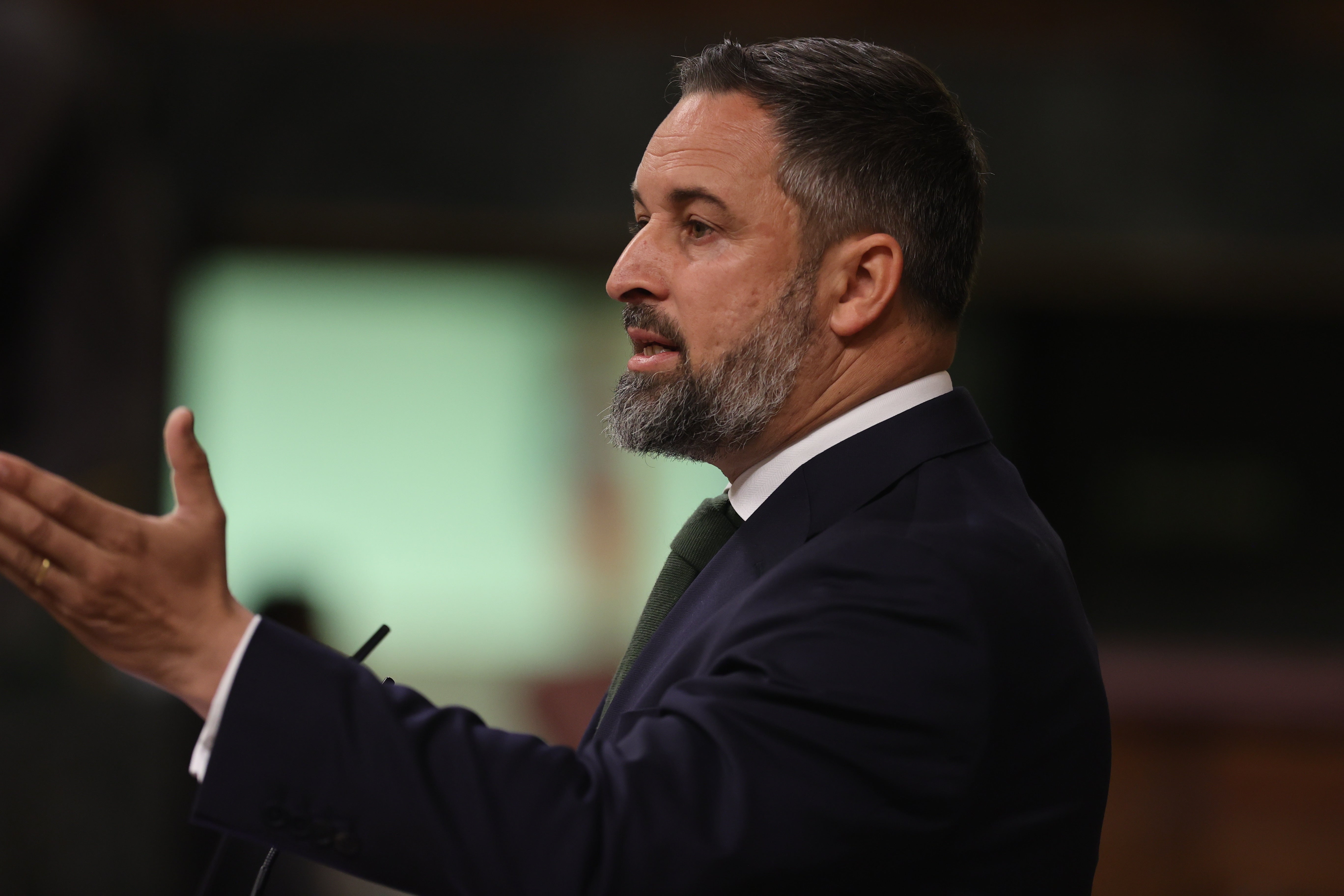 El líder de Vox, Santiago Abascal, interviene para presentar a su candidato de la moción de censura, Ramón Tamames