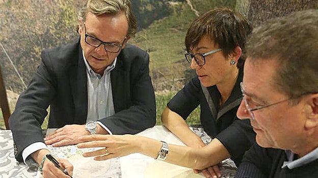 Gámez, dirigiendo los trabajos de rescate del pozo del pequeño Julen Roselló