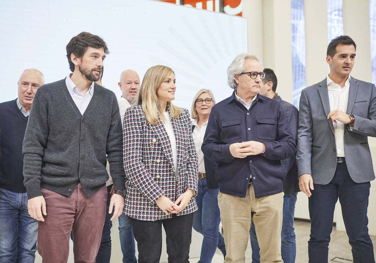 De izquierda a derecha, Adrián Vázquez, Patricia Guasp, Carlos Pérez-Nievas y el dimitido Ramón Fuertes, en la sede de Ciudadanos, en una imagen de archivo