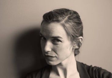 La segoviana Violeta Gil gana el Premio de la Crítica de Castilla y León con 'Llego con tres heridas'