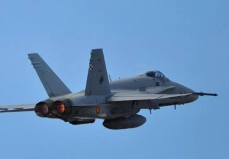 Un F-18 intercepta un avión que sobrevolaba el País Vasco ante la falta de respuesta a las comunicaciones