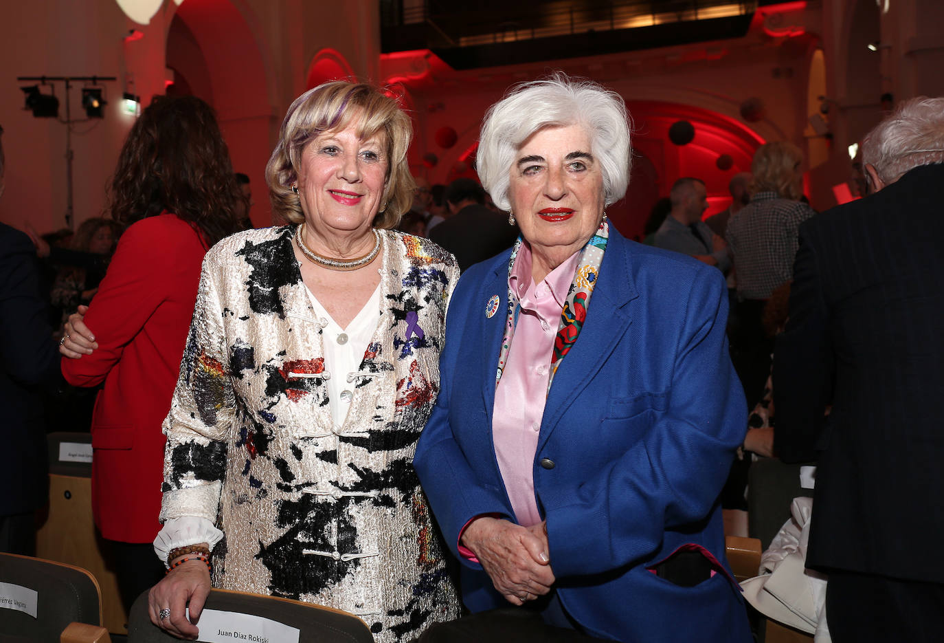 Joan Manuel Serrat recibe con emoción el Premio Abogados de Atocha 2023 en Toledo, en imágenes