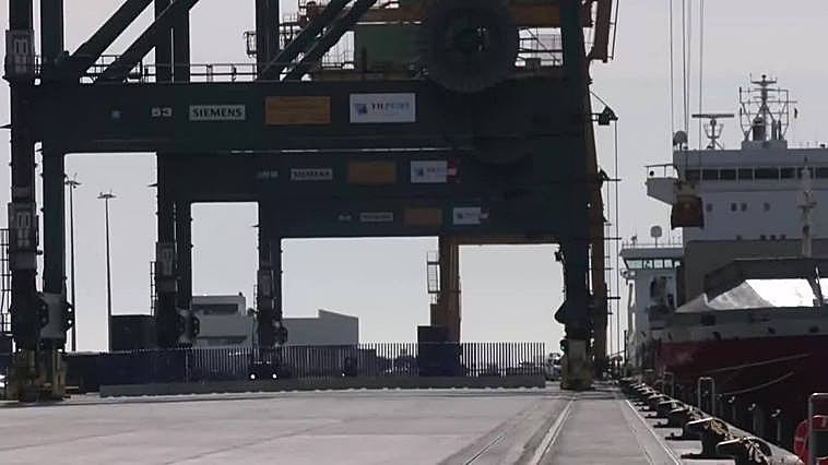 Andalucía destina desde 2019 "más de 118 millones" a puertos, "activos de primer orden económico"