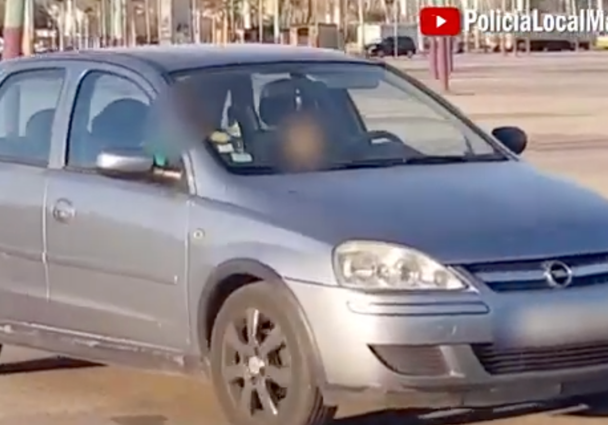 El coche conducido por el menor por el recinto ferial de Málaga