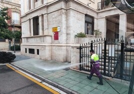 El gran reto de Almería: la suciedad en las calles que denuncian los ciudadanos
