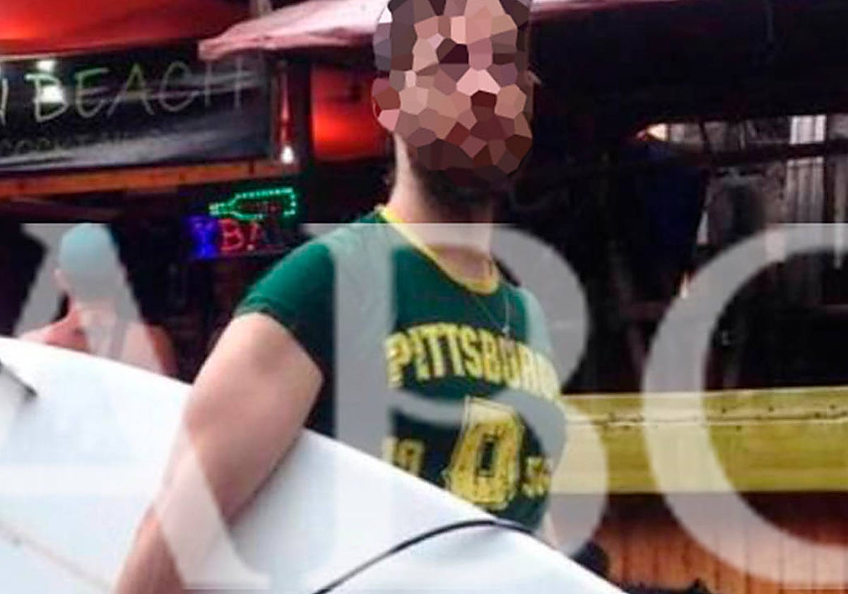 El aspirante que afirma que es una mujer