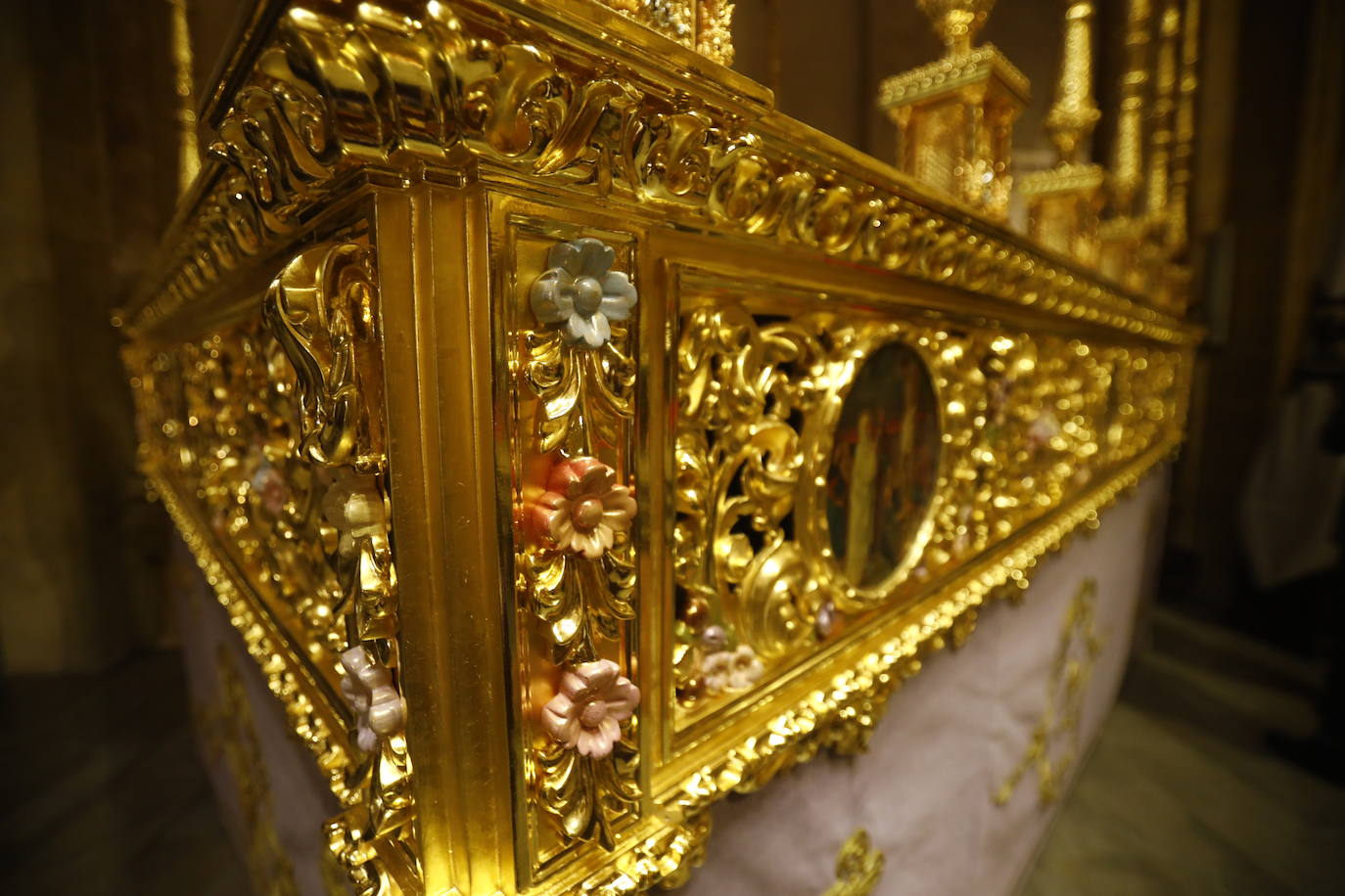 El palio de la Virgen de las Lágrimas de Córdoba tras su reforma, en imágenes