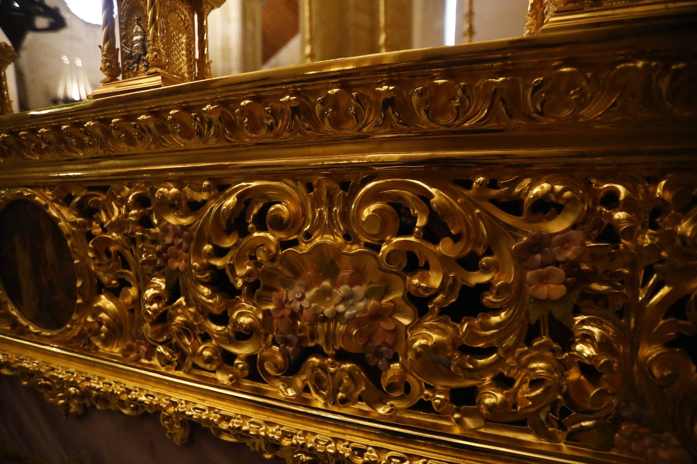 El palio de la Virgen de las Lágrimas de Córdoba tras su reforma, en imágenes