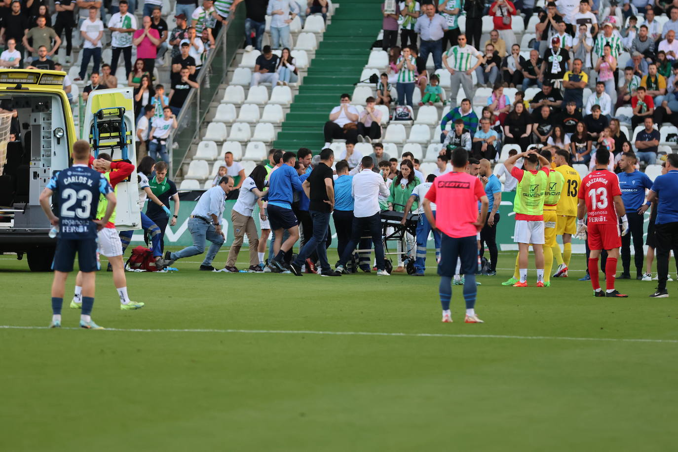 El angustioso desmayo de Gudelj en el Córdoba-Ferrol, en imágenes